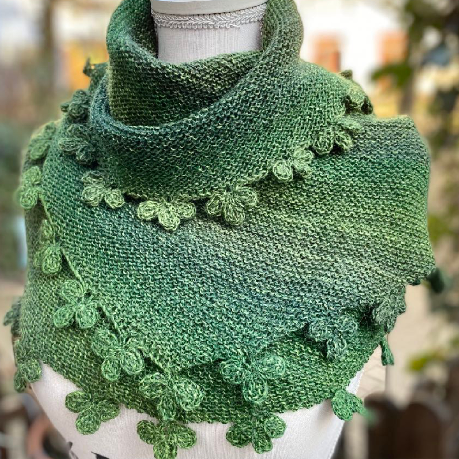 Tuch St Patrick | Einzelanleitung | Wolle Bazar Linie 460  | Stricken | Sylvie Rasch