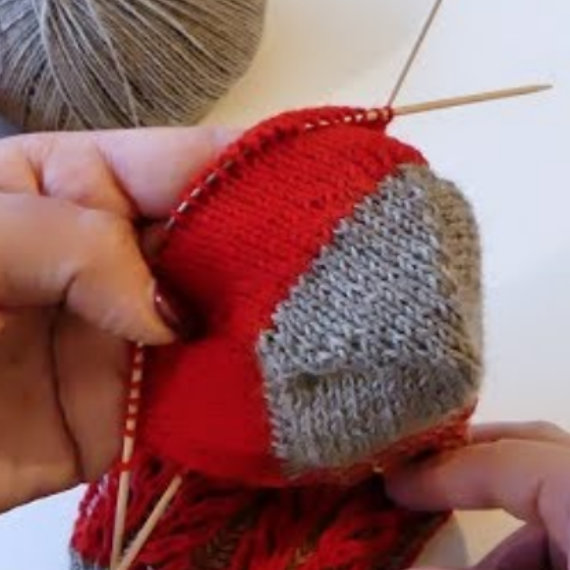 Herzchenferse - Nadelspiel | Anleitung | Wolle Supersocke 100 Linie 3 Color 4-fach  | Stricken | Sylvie Rasch