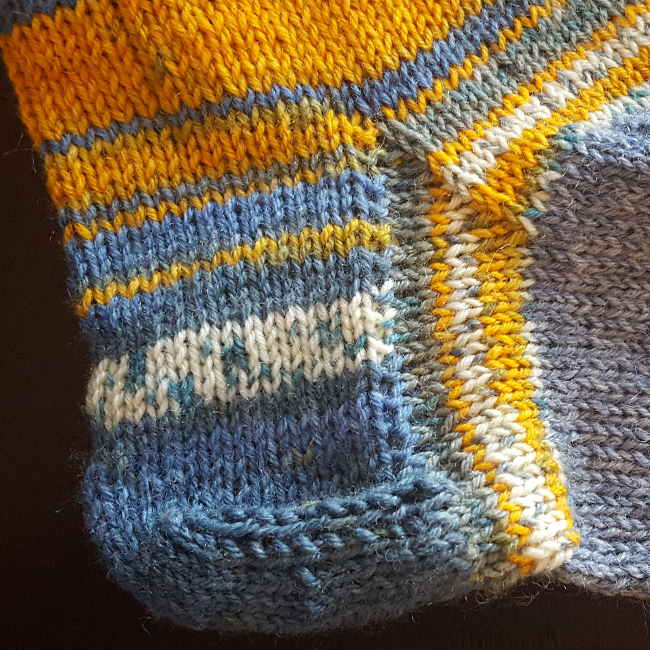 Käppchenferse - Nadelspiel | Anleitung | Wolle Supersocke 100 Linie 3 Color 4-fach  | Stricken | Sylvie Rasch